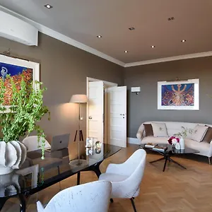 מלון דירות Tornabuoni Collection Residenza D'epoca, פירנצה